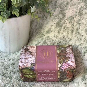 Hopificio Firenze Hydrangea Triple-Milled Soap Made in Italy NWT two bars 2x7oz